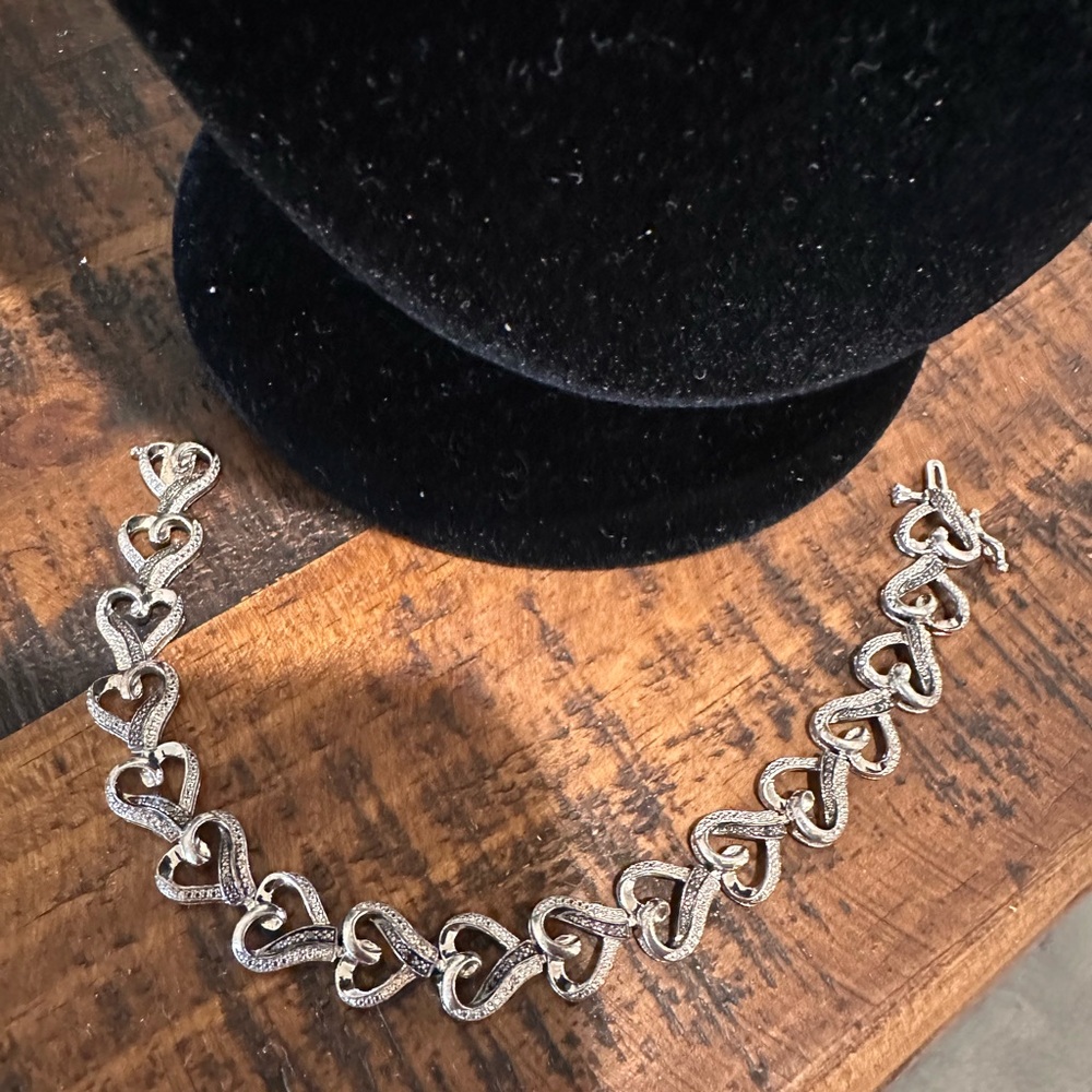 Kay Jewelers Silver Heart Necklace Set - Picture 4 of 10